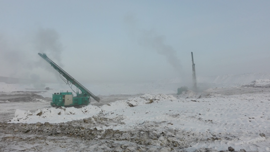 就算冰天雪地，，，万丈玄冰，，，他们依旧创立事业