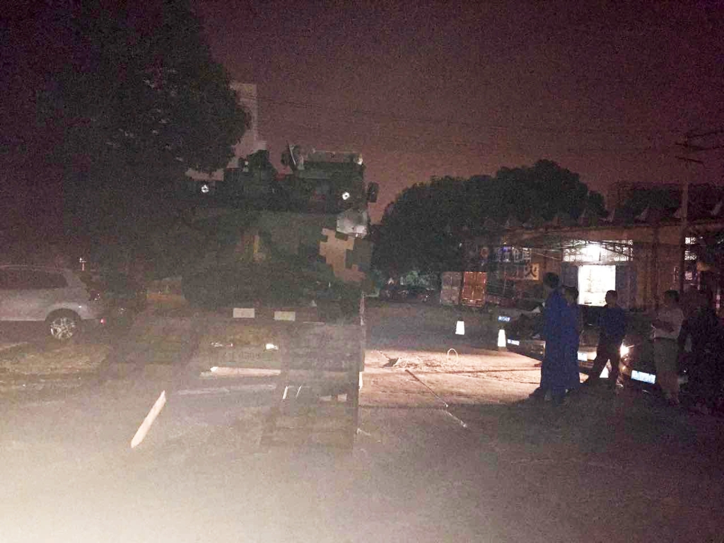 必发智能SW2105工程车顺遂交付步队