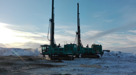 就算冰天雪地，，，万丈玄冰，，，他们依旧创立事业