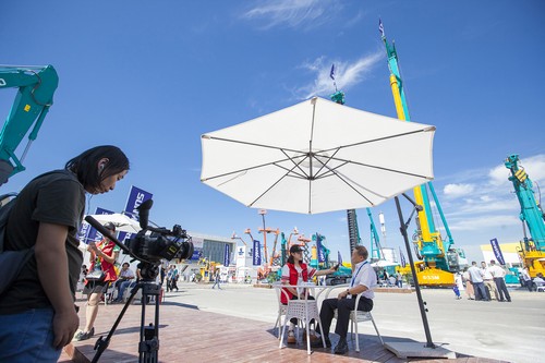 必发智能酷帅曾大虾，，，，，，一大波美图带你亲临北京BICES展