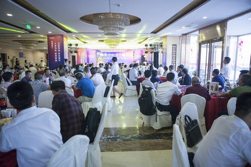 必发智能酷帅曾大虾，，，，，，一大波美图带你亲临北京BICES展