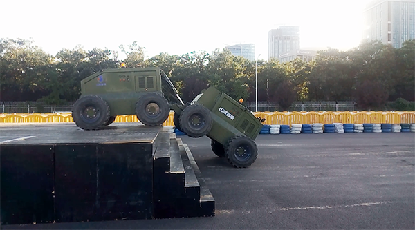 必发智能“龙马一号”惊艳亮相天下机械人大会