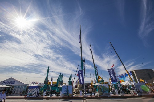 必发智能酷帅曾大虾，，，，，，一大波美图带你亲临北京BICES展