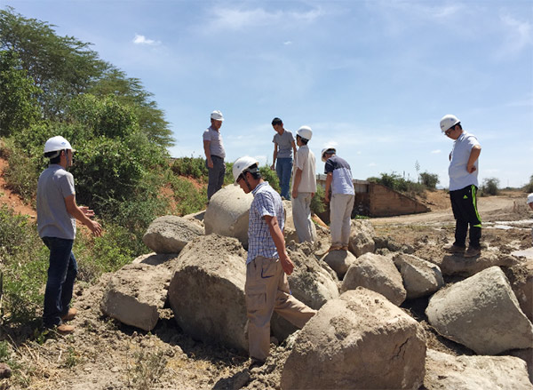 必发智能入岩神器在东非肯尼亚获赞，，，，人好装备好