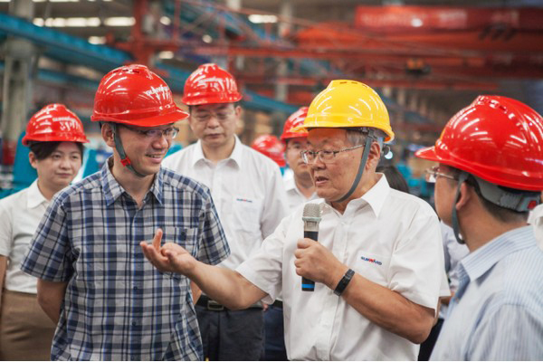 商务部相助司刘民强副司长一行调研必发智能