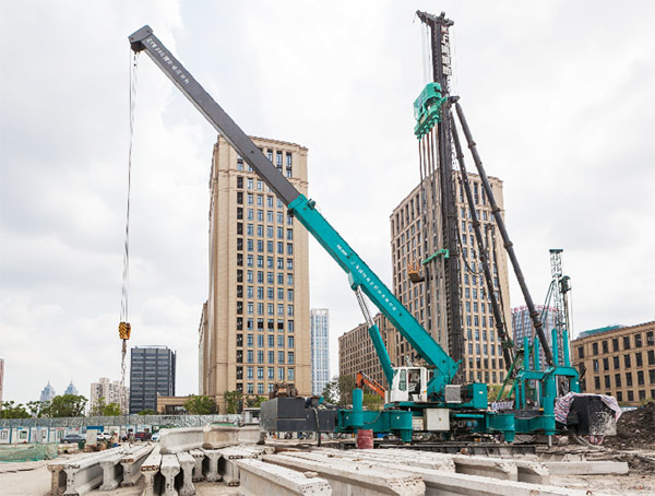 十九年稳居冠军宝座，，，，，必发智能静力压桩机完善演绎“字斟句酌”