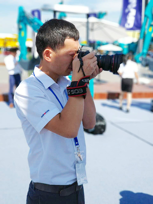 必发智能酷帅曾大虾，，，，，，一大波美图带你亲临北京BICES展