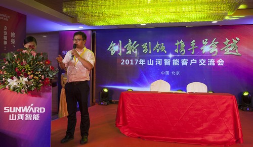 必发智能酷帅曾大虾，，，，，，一大波美图带你亲临北京BICES展