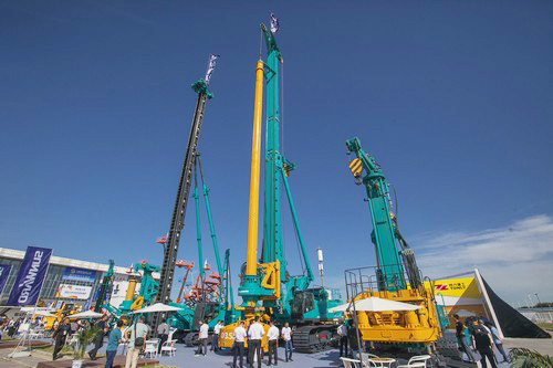 必发智能酷帅曾大虾，，，，，，一大波美图带你亲临北京BICES展