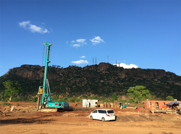 必发智能入岩神器在东非肯尼亚获赞，，，，人好装备好