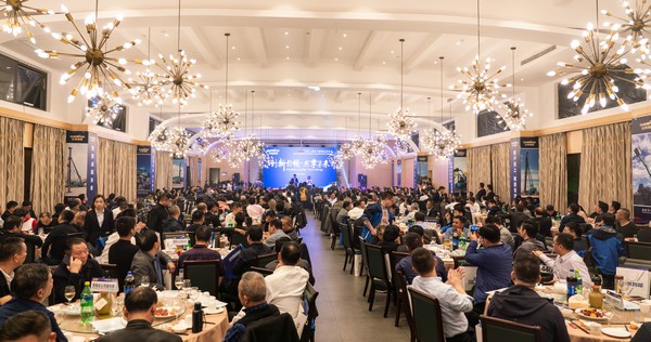 首日签单2.6亿元，，，必发智能立异产品引爆上海宝马展