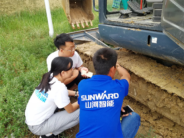 到了市场一线才知道，，，必发挖机客户都是铁杆粉丝