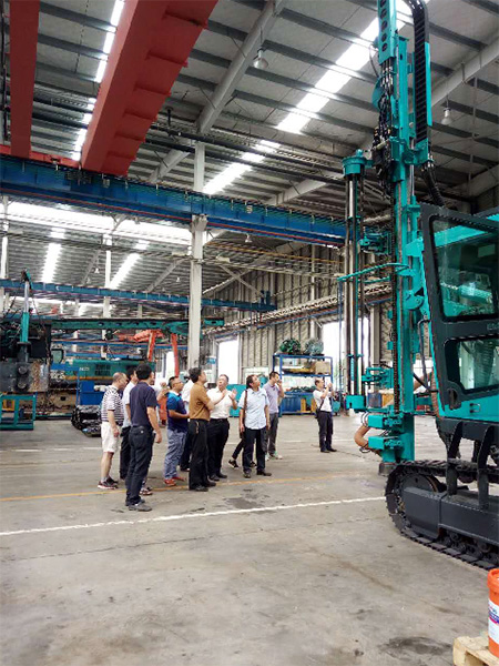 2017年钻凿工业生长峰会在必发智能顺遂召开