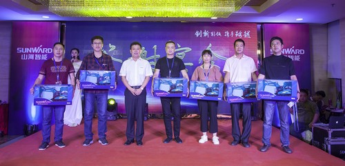 必发智能酷帅曾大虾，，，，，，一大波美图带你亲临北京BICES展