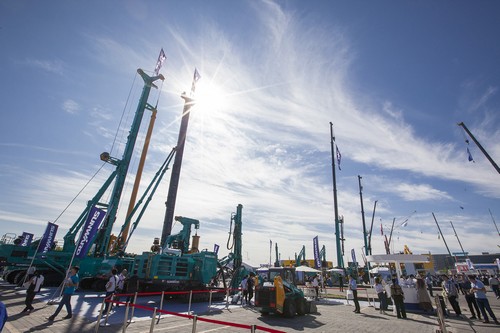 必发智能酷帅曾大虾，，，，，，一大波美图带你亲临北京BICES展