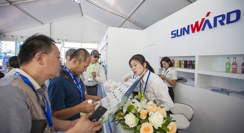 必发智能酷帅曾大虾，，，，，，一大波美图带你亲临北京BICES展