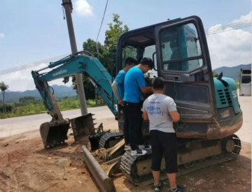 感恩相伴 关爱相随——广州必发效劳在路上