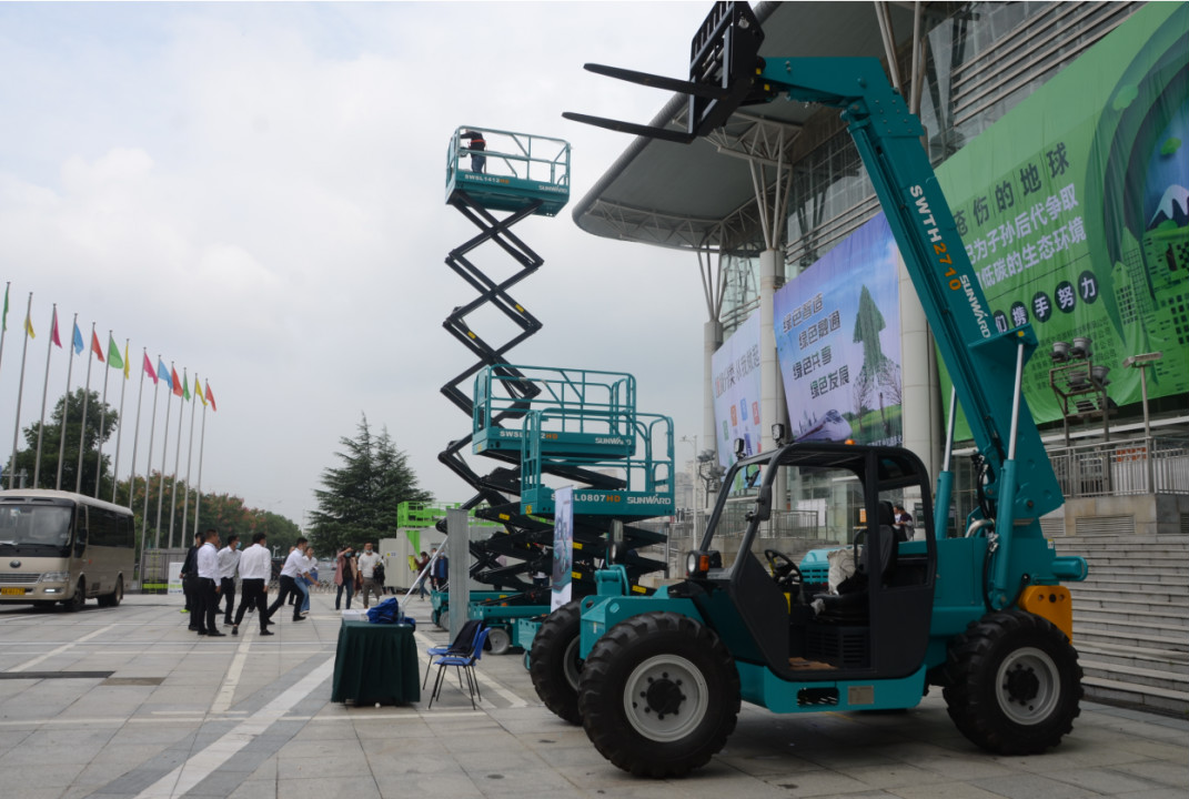 立异“绿”动能 必发智能绿博会上展风范