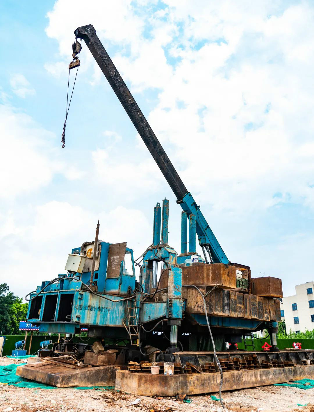 必发智能液压静力压桩机，，，镌刻科技生长的时代烙印
