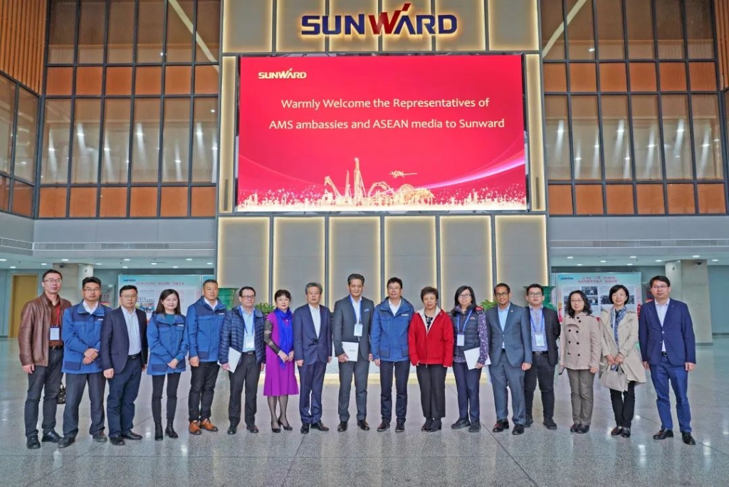 东盟联合参访团考察必发智能