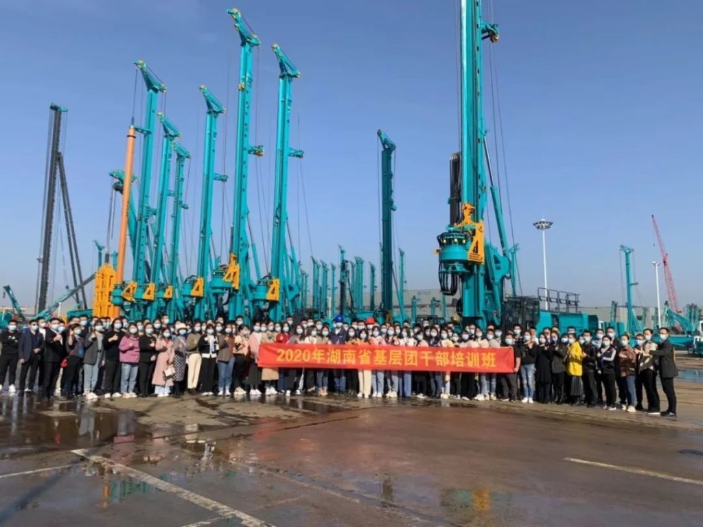 省下层团干部培训班成员来必发智能旅行交流