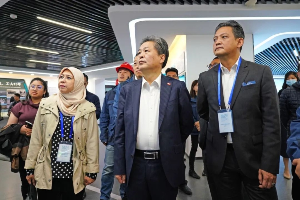 东盟联合参访团考察必发智能