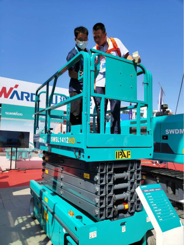 必发智能高空作业装备“吸睛”雄安展