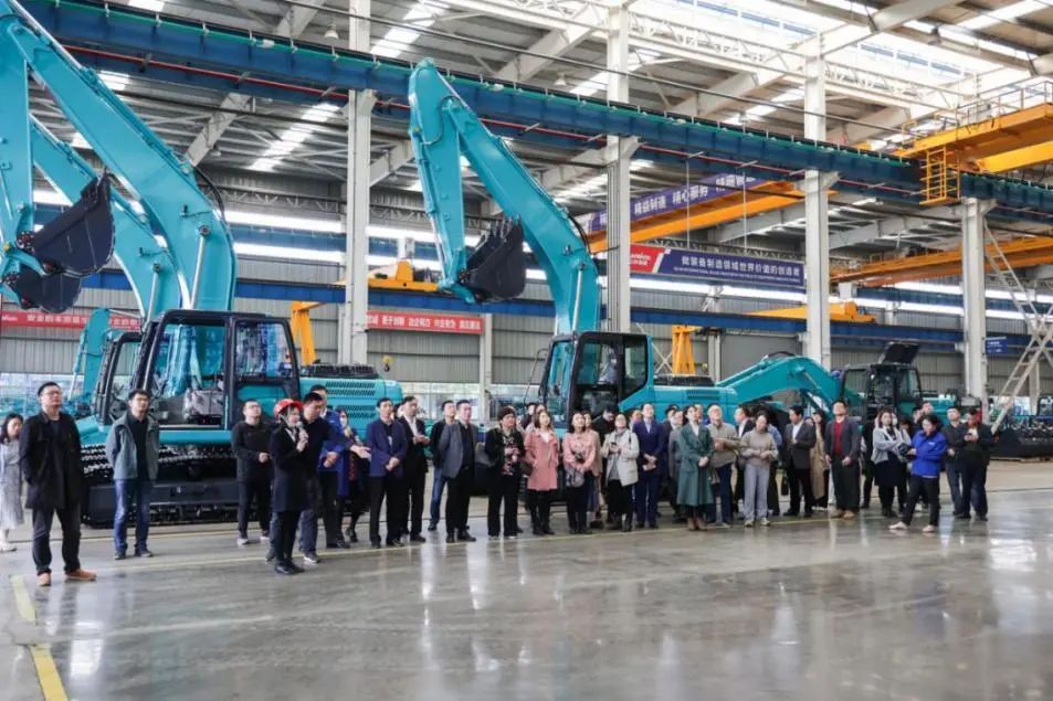 民主党派湖南省委机关青工委团队一行考察必发智能