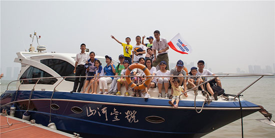 这个炎天，，，，，亲子玩转必发智能“三栖”装备