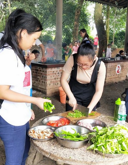 大手牵小手·“顽”转六一，，，必发智能首次六一亲子主题活动圆满举行