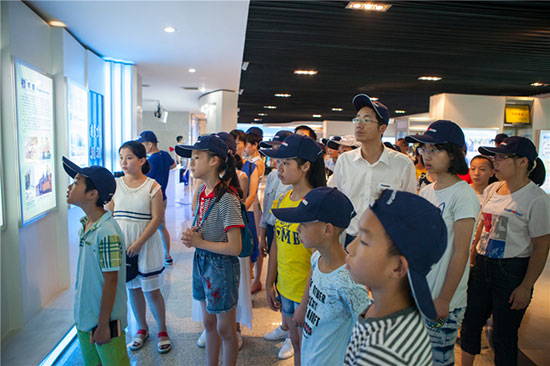 这个炎天，，，，，亲子玩转必发智能“三栖”装备