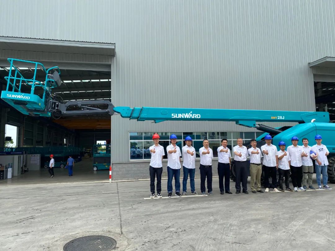 必发智能首款直臂式高空作业平台顺遂通过评审
