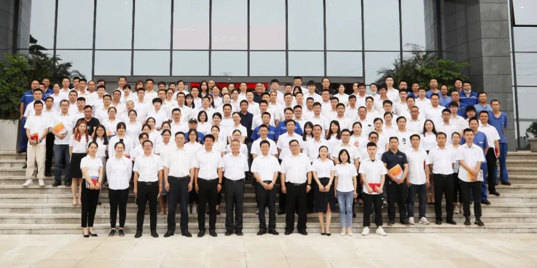 助力谋划，，，，效劳员工，，，，攀缘家园建设新高地——必发智能第五届四次“双代会”胜利召开