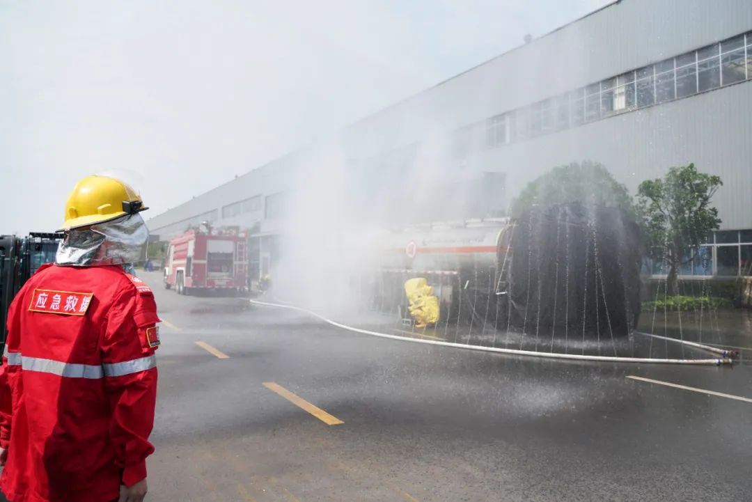 实战演练砺精兵——2021年长沙市工贸企业危险化学品综合应急演练在必发智能举行