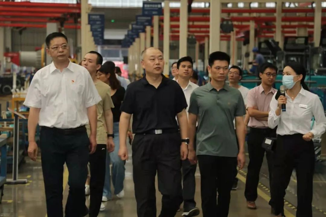 国防科大北斗团队考察必发智能