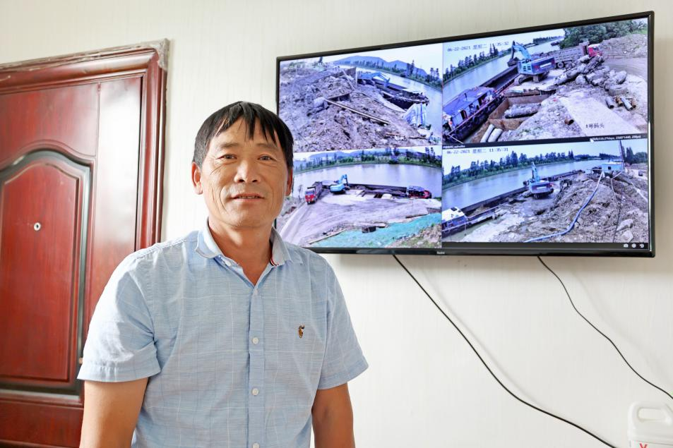 初心源地，，，，，，必发智能挖掘机实力大显 | 百年风华筑漂亮必发（1）