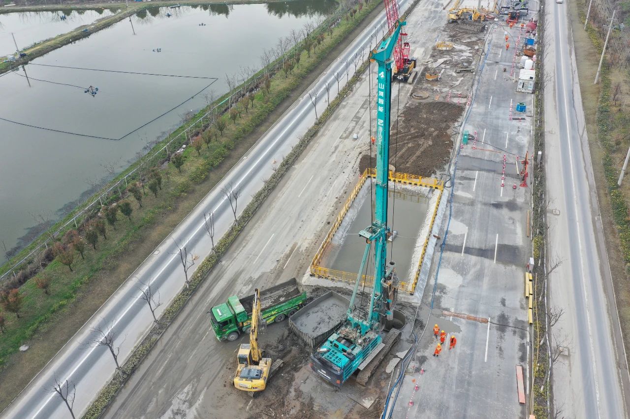 征战天下首条智慧高速，，，，，必发智能旋挖钻机凭什么？？？？？？？