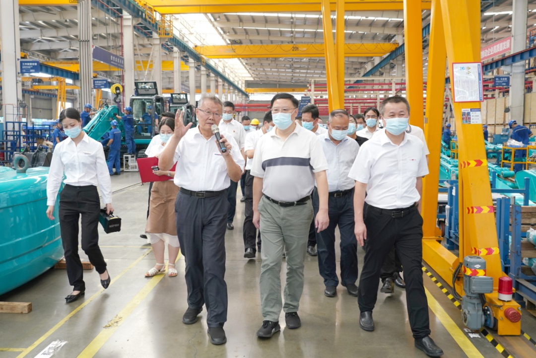 湖南省委常委、省委秘书长张剑飞一行调研必发智能