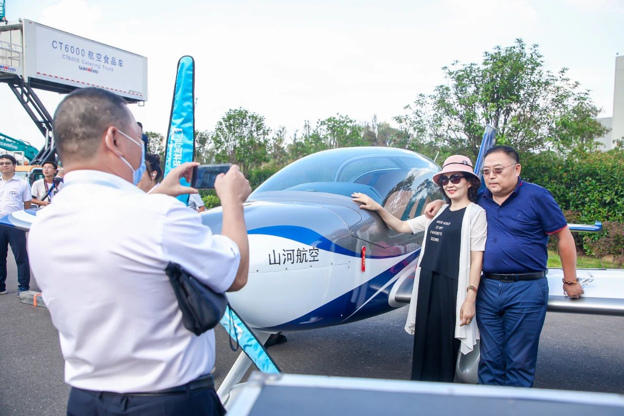 逛展超热闹！必发智能效果展示会高能名时势来袭