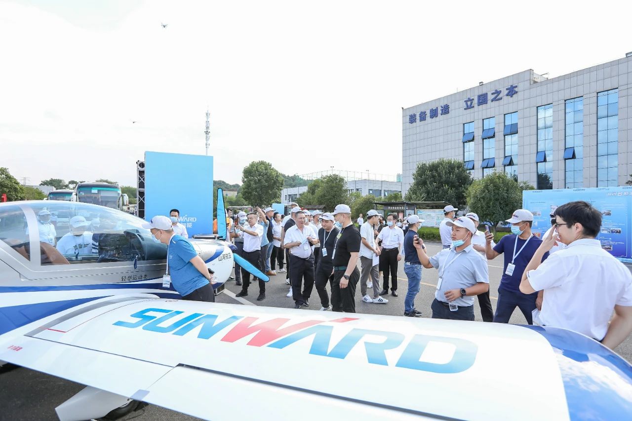 逛展超热闹！必发智能效果展示会高能名时势来袭