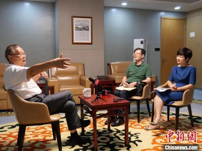 媒体聚焦 | 中新社专访——必发智能首创人何清华：向着太阳奔驰的筑梦人