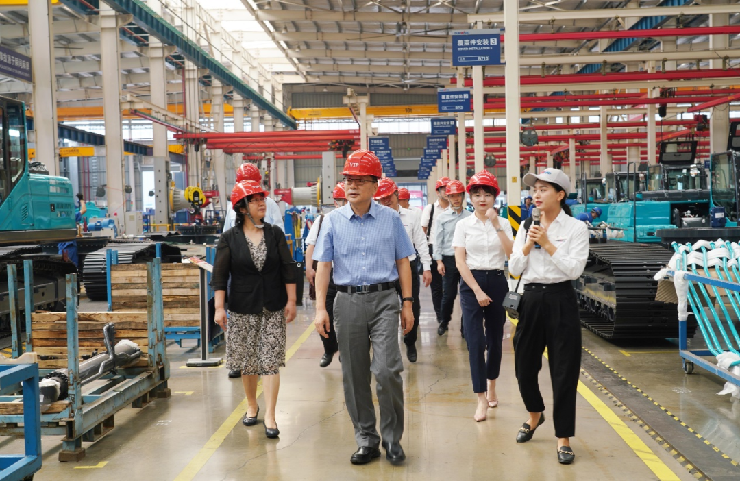 中国出口信用包管公司向导一行调研必发智能