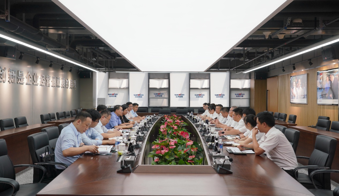 中国出口信用包管公司向导一行调研必发智能