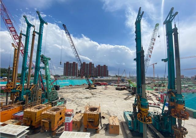 大国重器！必发智能超等装备助力北京都会副中心综合交通枢纽站建设