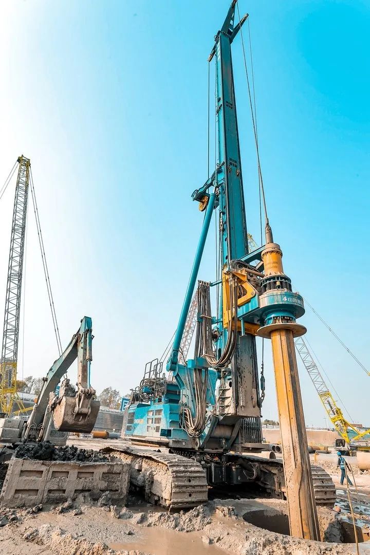 大国重器！必发智能超等装备助力北京都会副中心综合交通枢纽站建设