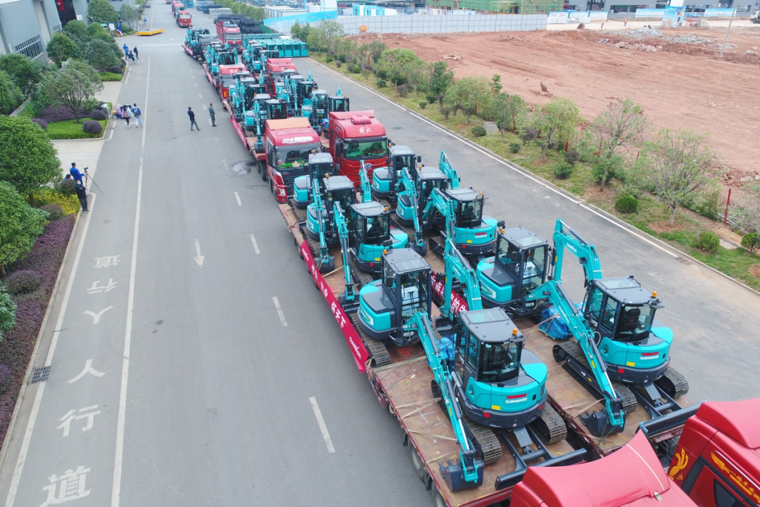 助力祖国西南地区建设！必发智能海内首批SWE60UF无尾挖掘机批量交付