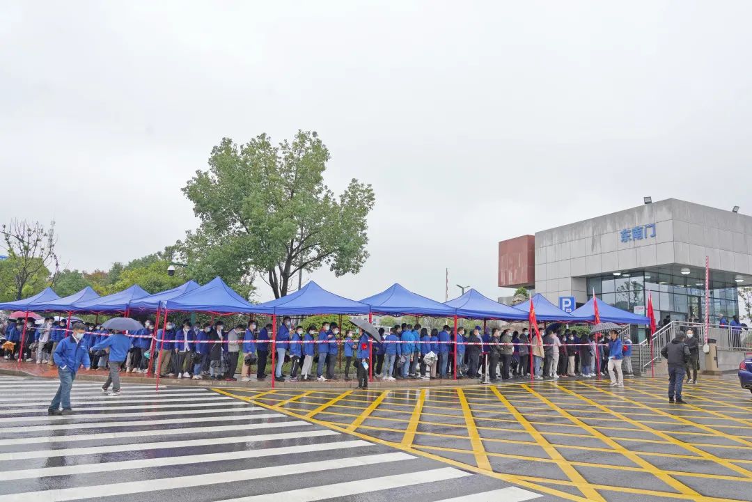 采样完成率近100%！必发智能第一时间开展全员核酸检测，，，，包管清静生产