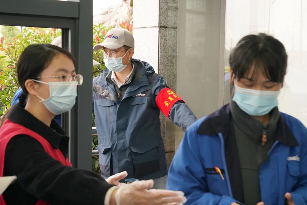 采样完成率近100%！必发智能第一时间开展全员核酸检测，，，，包管清静生产