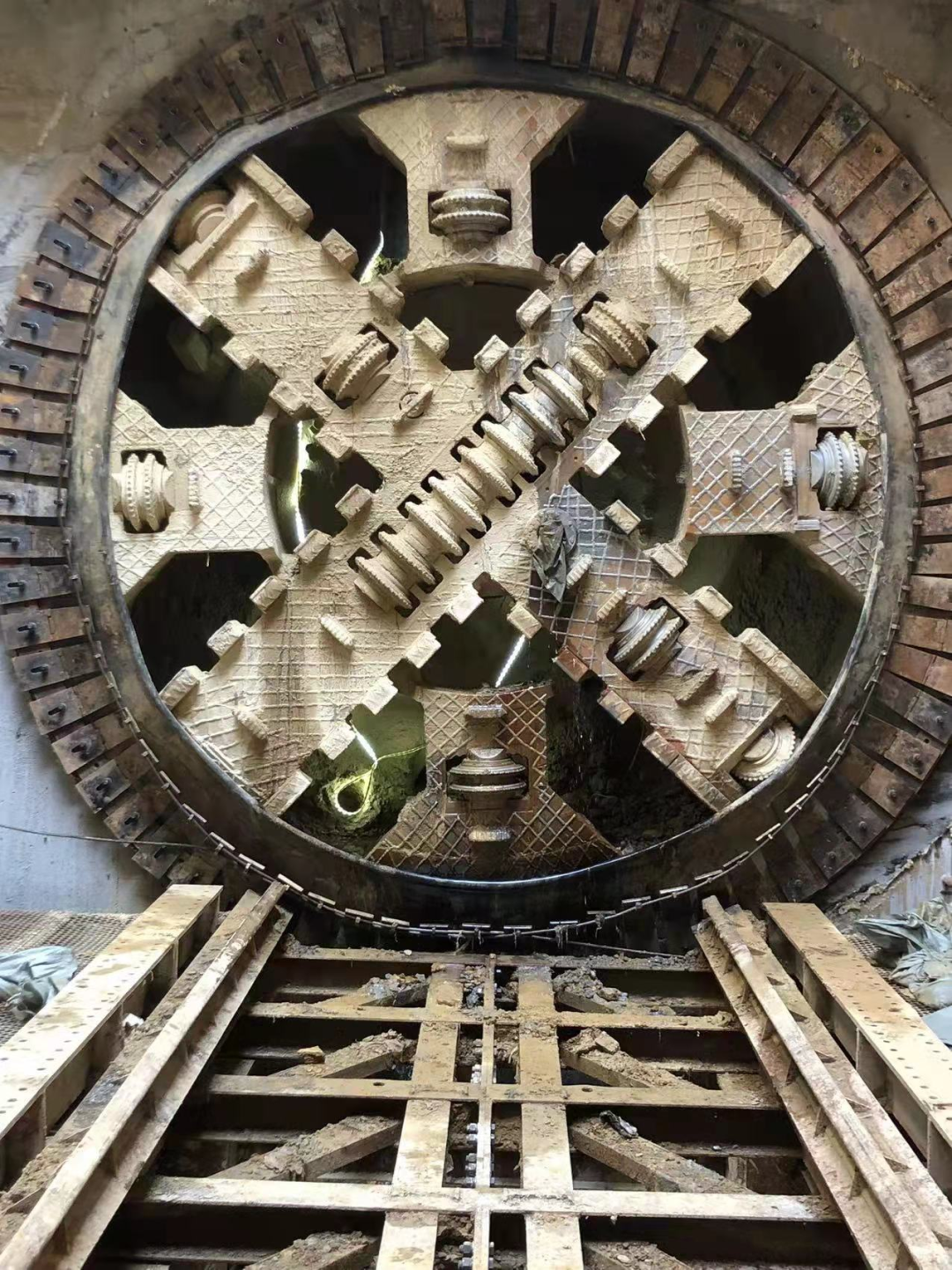 历时424天，，，创下最高纪录！万家丽快速化刷新北延线（含电力隧道）全线意会