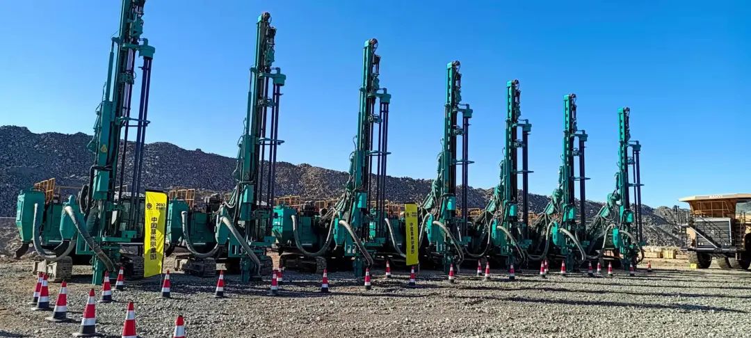 疫情当下，，，，逆行非洲——必发智能凿岩装备团队外洋效劳纪实